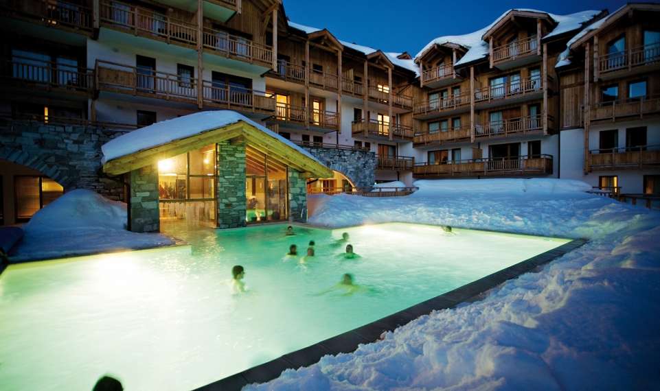 Le Hameau des Airelles - Montgenevre - SKIFUN - bazen za nočno kopanje